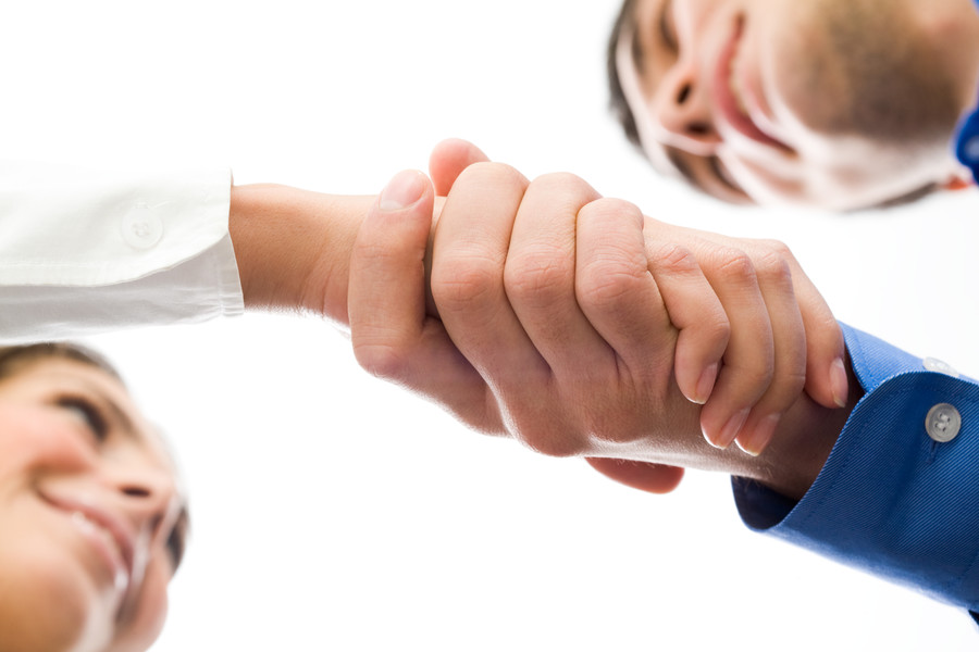 深圳起訴離婚律師解讀:判決書與離婚證的區(qū)別,一文看懂關(guān)鍵要點