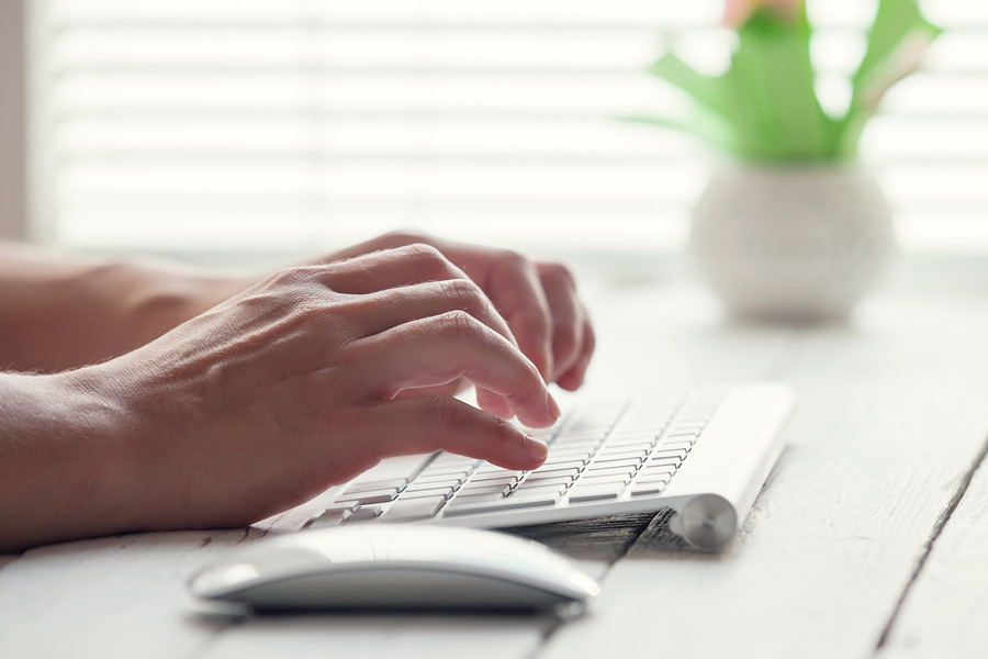 深圳勞動(dòng)律師解讀:?jiǎn)T工如何維護(hù)合法權(quán)益面對(duì)雇主違法超時(shí)工作和違反輪班制度