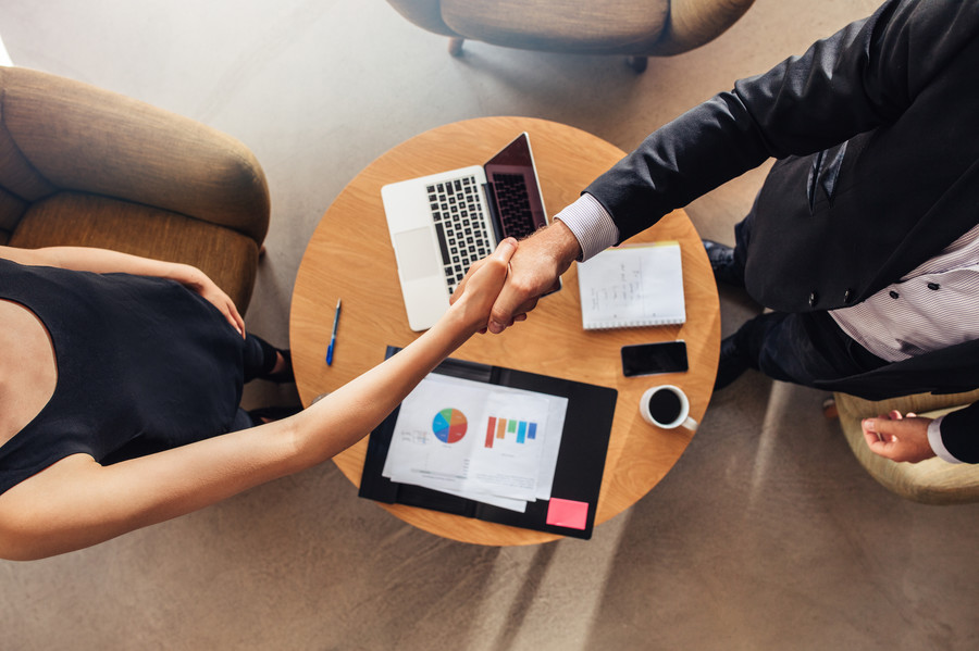 深圳合同糾紛律師視角:公司簽合同的關鍵注意事項