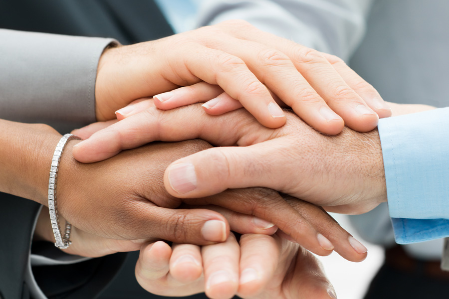 深圳股權律師解讀:拉夏貝爾港股退市,創始人曾連上百富榜