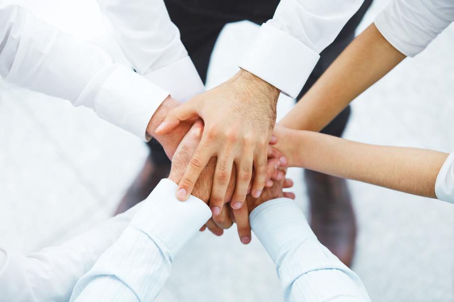 跨國婚姻中的“無間道”:深圳律師咨詢網揭秘隱藏身份的法律迷局