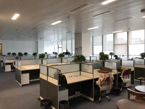 老人在公共場合摔倒受傷,深圳人身損害律師:法院如何審理?